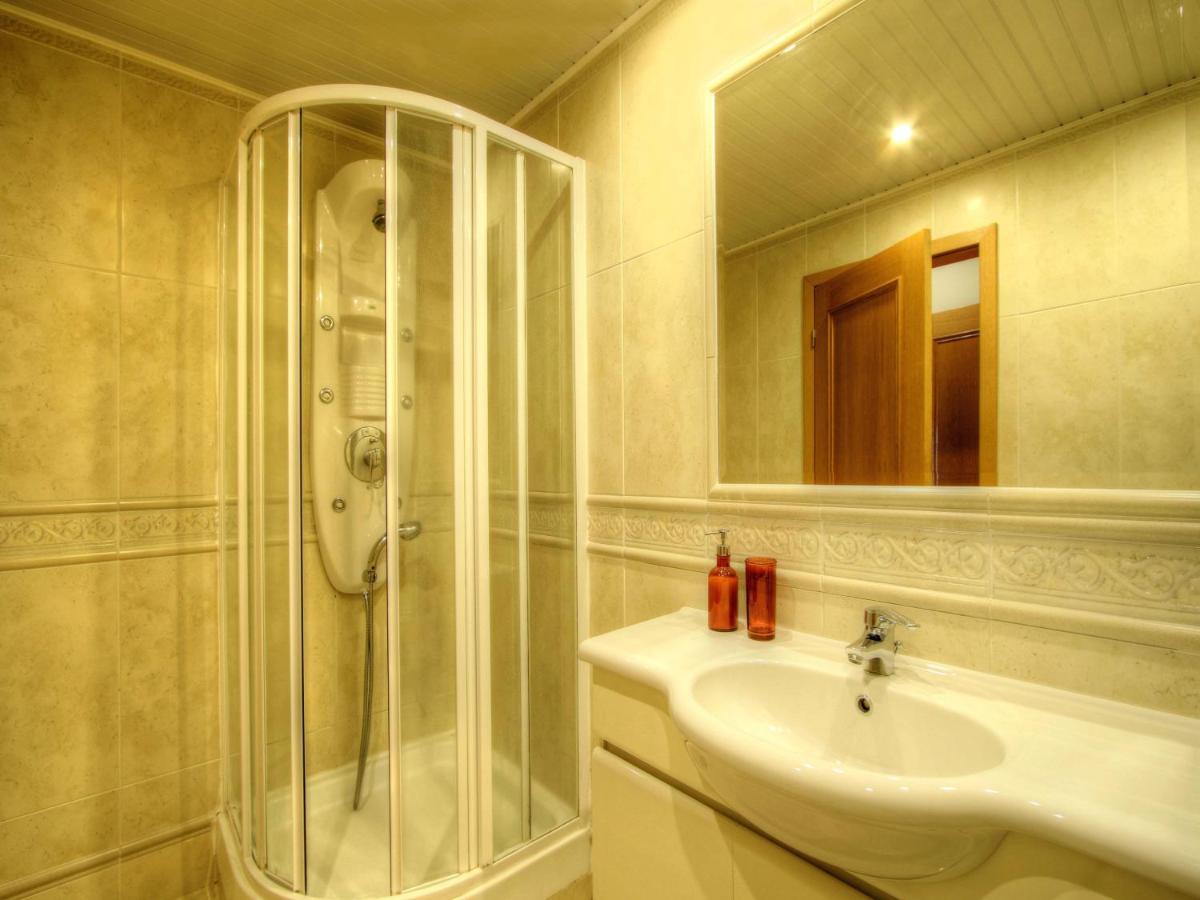 Balcony With View, Private Garage, An Elevator Apartment เซตุบาล ภายนอก รูปภาพ